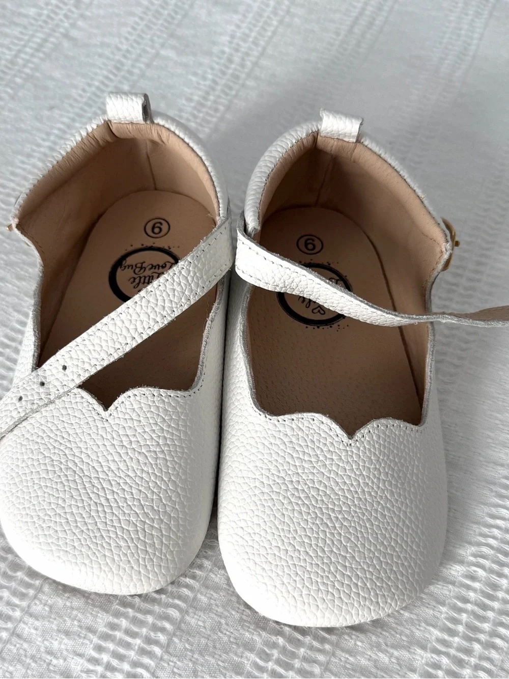 Little Love Bug - Olivia Classic White Girls Mary Jane Shoes - Picture 1 of 5